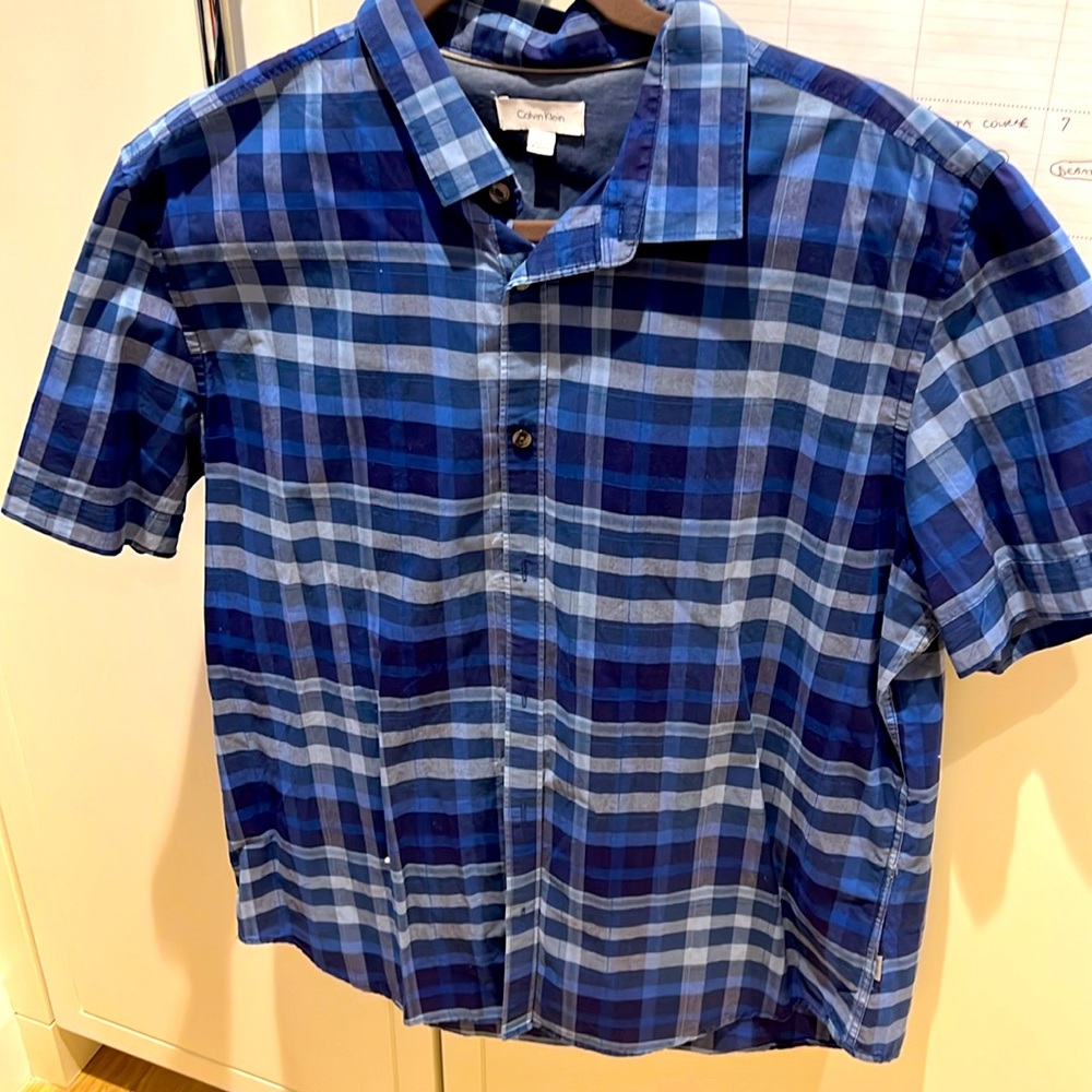 Calvin Klein button down shirt size L